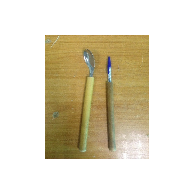 แปรงสีฟัน ด้ามจับปากกา  ช้อนตักอาหาร เพื่อคนพิการ