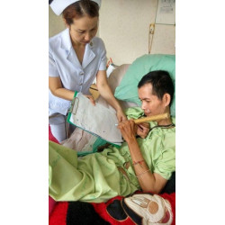 แปรงสีฟัน ด้ามจับปากกา  ช้อนตักอาหาร เพื่อคนพิการ